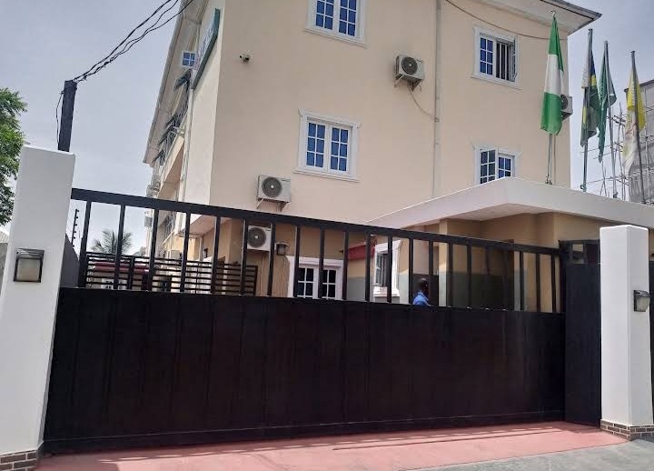 OMAR's Luxury Apartment exterior